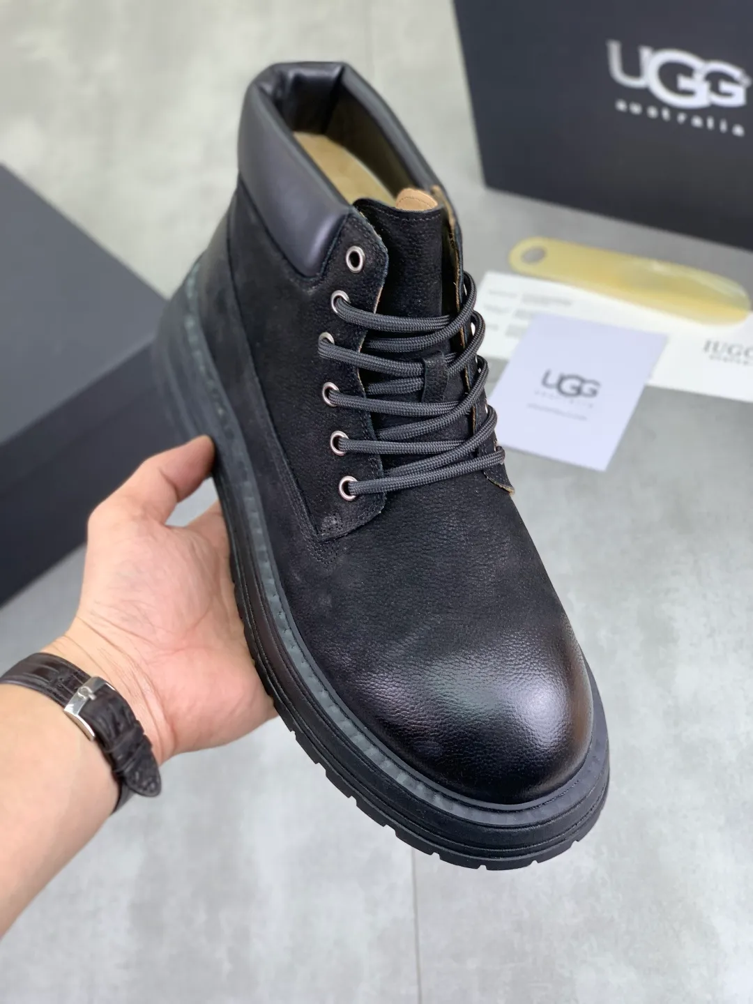 Men's men's shoes 💰P660 New arrival 🆕🆕🆕 IUGGI Men's British retro Martin boots Winter new men's outdoor hiking boots First layer of cowhide on the outside and wool on the inside Comfortable and warm Rubber sole sole Non-slip and firm Trendy and fashionable Casual and versatile Size: 38-44 (45 customized) Color: three colors
